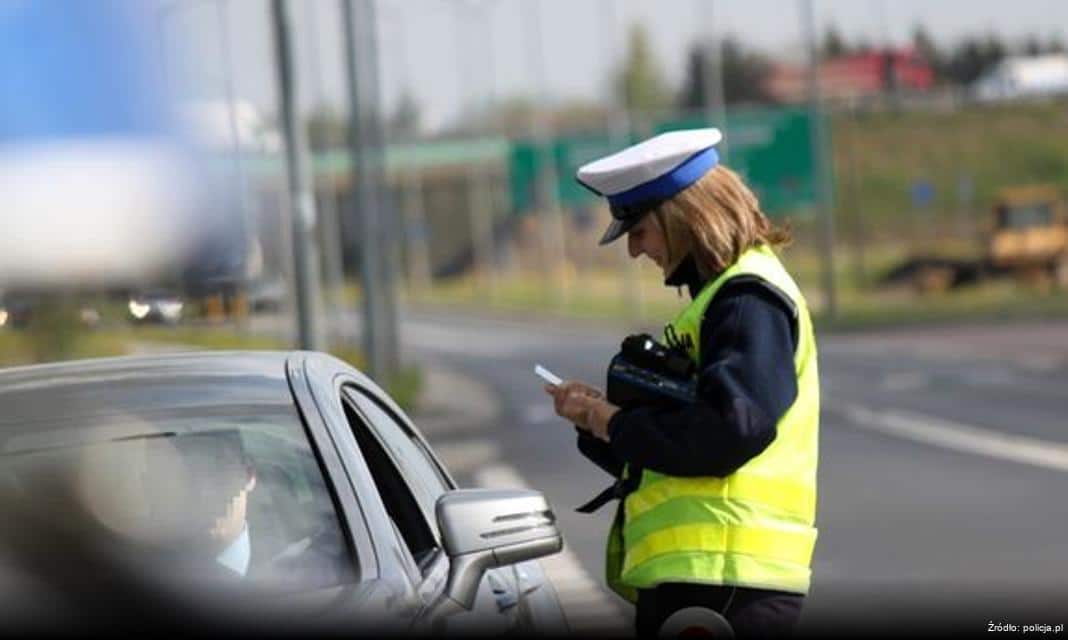 Kierowca przekroczył prędkość o 88 km/h w warunkach recydywy